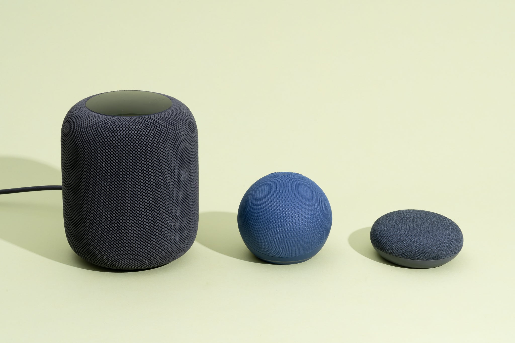 smart-speaker-2048px-1728